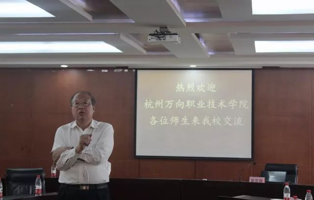 7e962ad6a12b3a455f6fac63ab9f90be